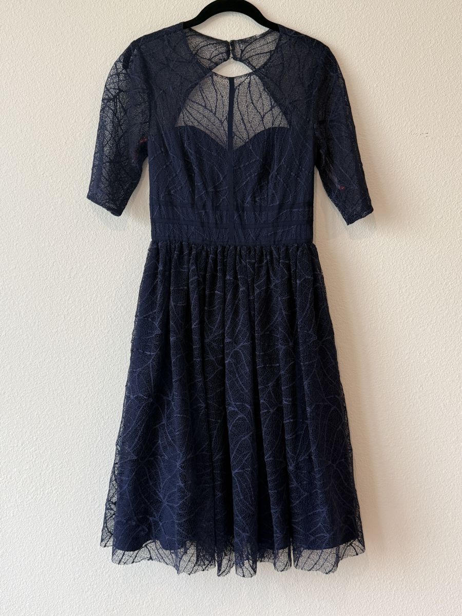 ML Monique Lhuillier Navy Lace Midi Dress