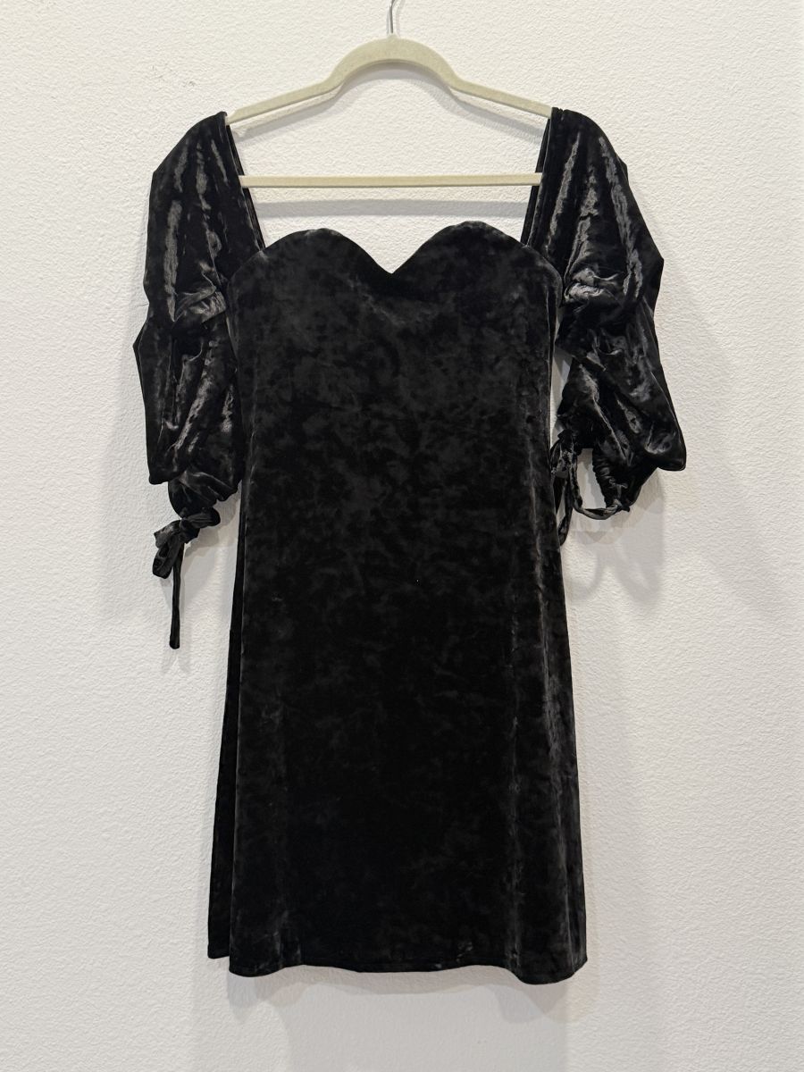  Size S Black Velvet Puff-Sleeve Dress
