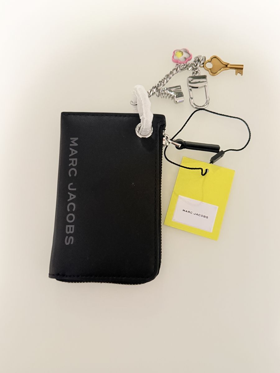 Marc Jacobs Black Leather Zip Card Holder
