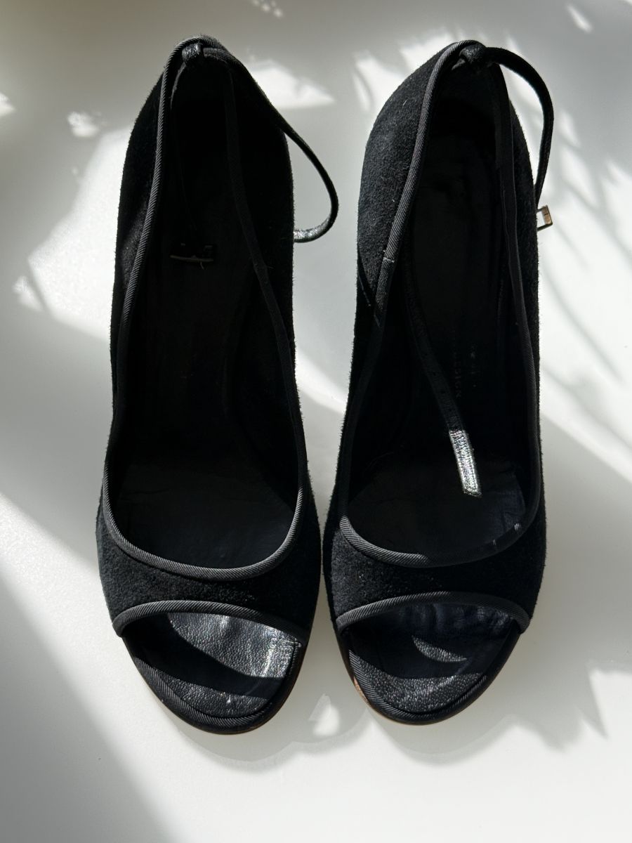 Giuseppe Zanotti Design Black Peep-Toe Wedges – Size 7