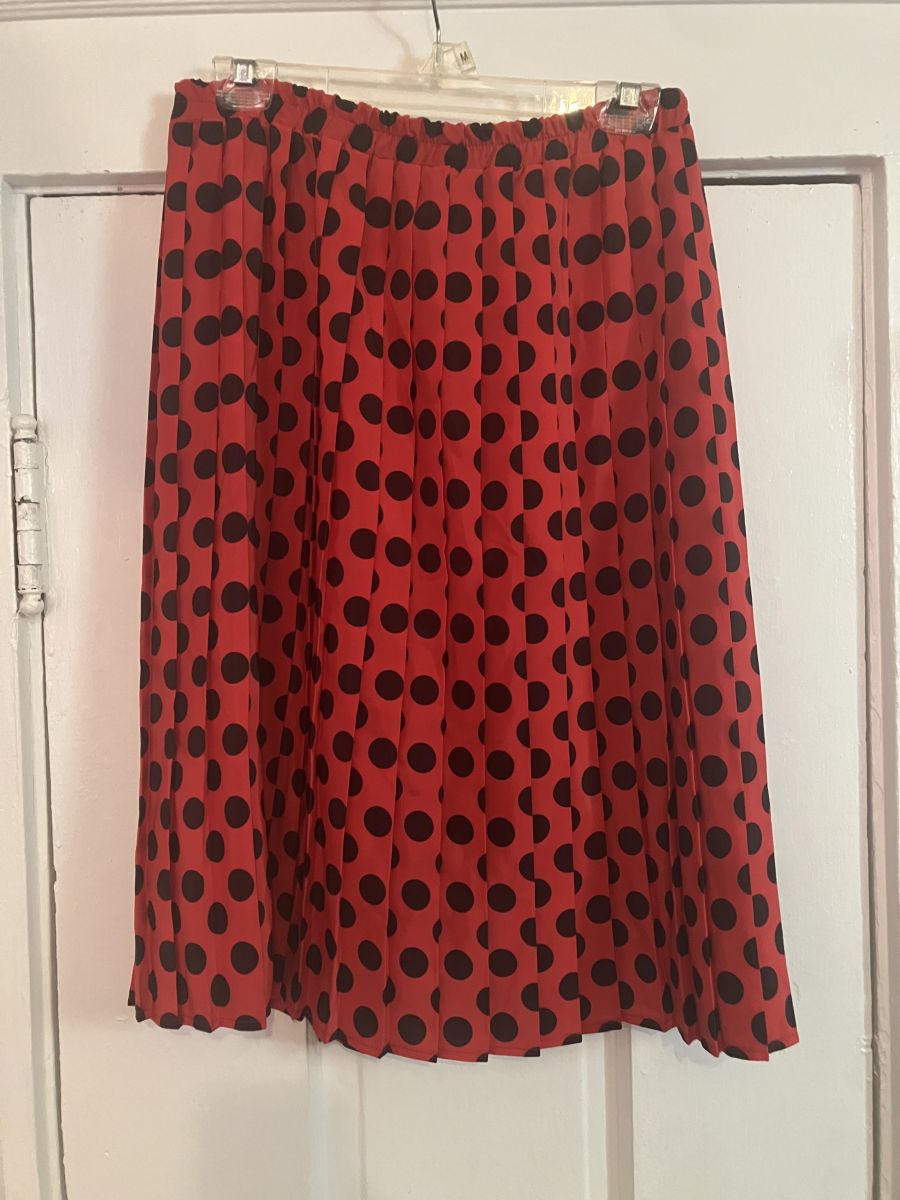 Lady bug pleated skirt- red and black polka dots