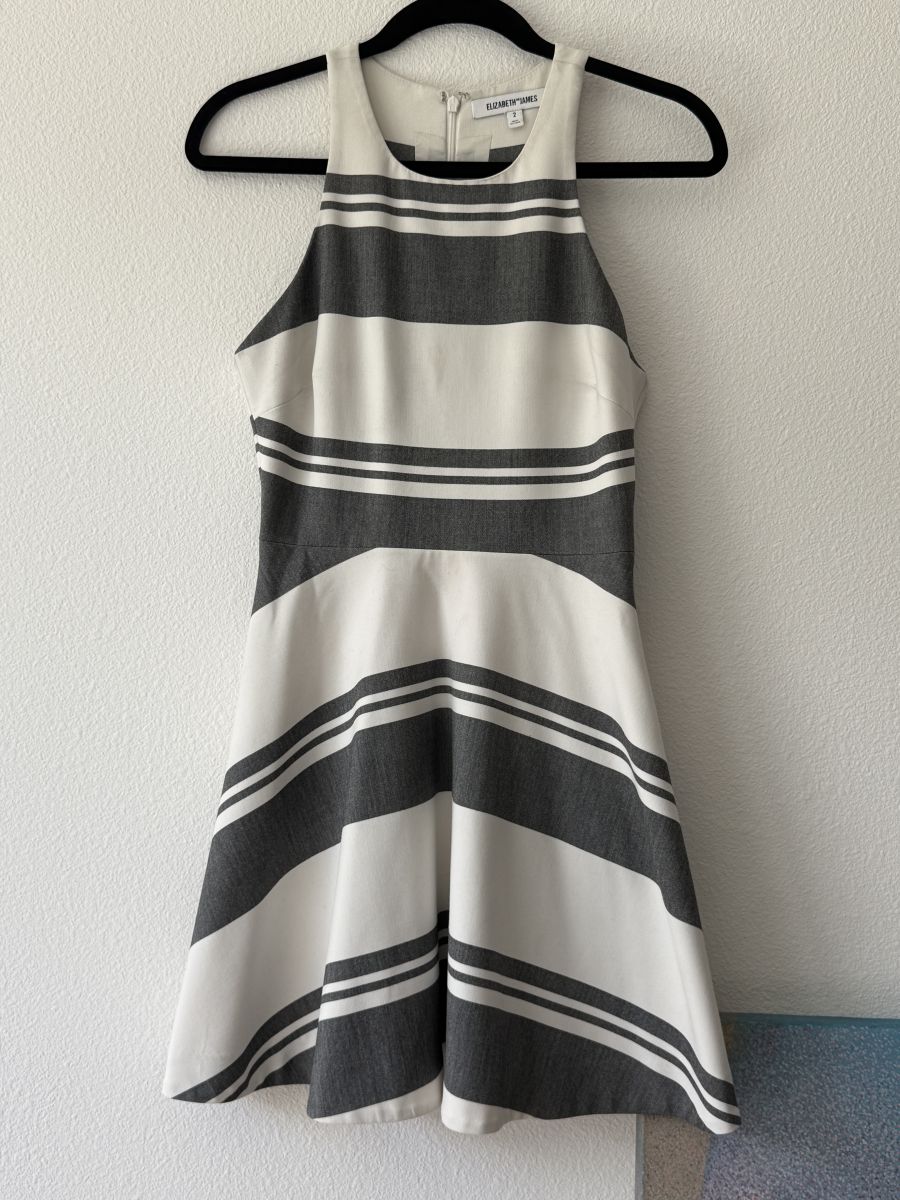 3 Dresses – Giving Away 💫