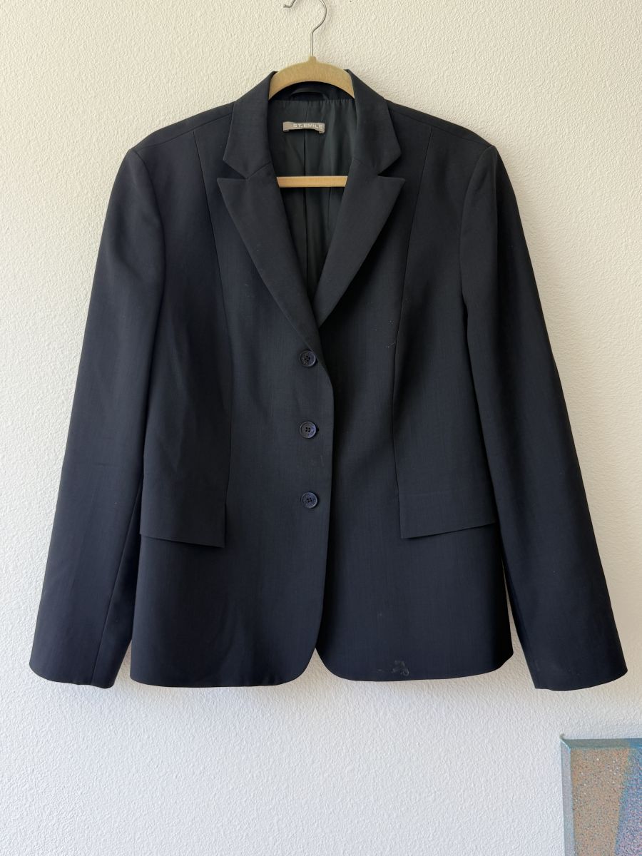 Classic Black Blazer – Structured Everyday Essential